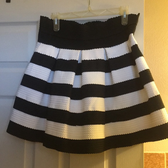 Tranquility By Colorado A-Line Skirt - Active Stretch, Knee Length, Ruched Waistband, Aqua Mini Stripe
